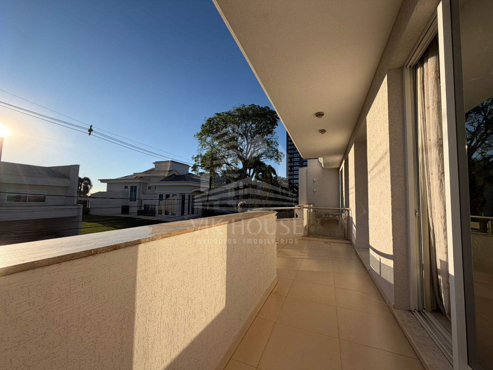 SOBRADO ALTO PADRÃO COM 4 SUITES A VENDA NO CONDOMINIO CASTEL FRANCO