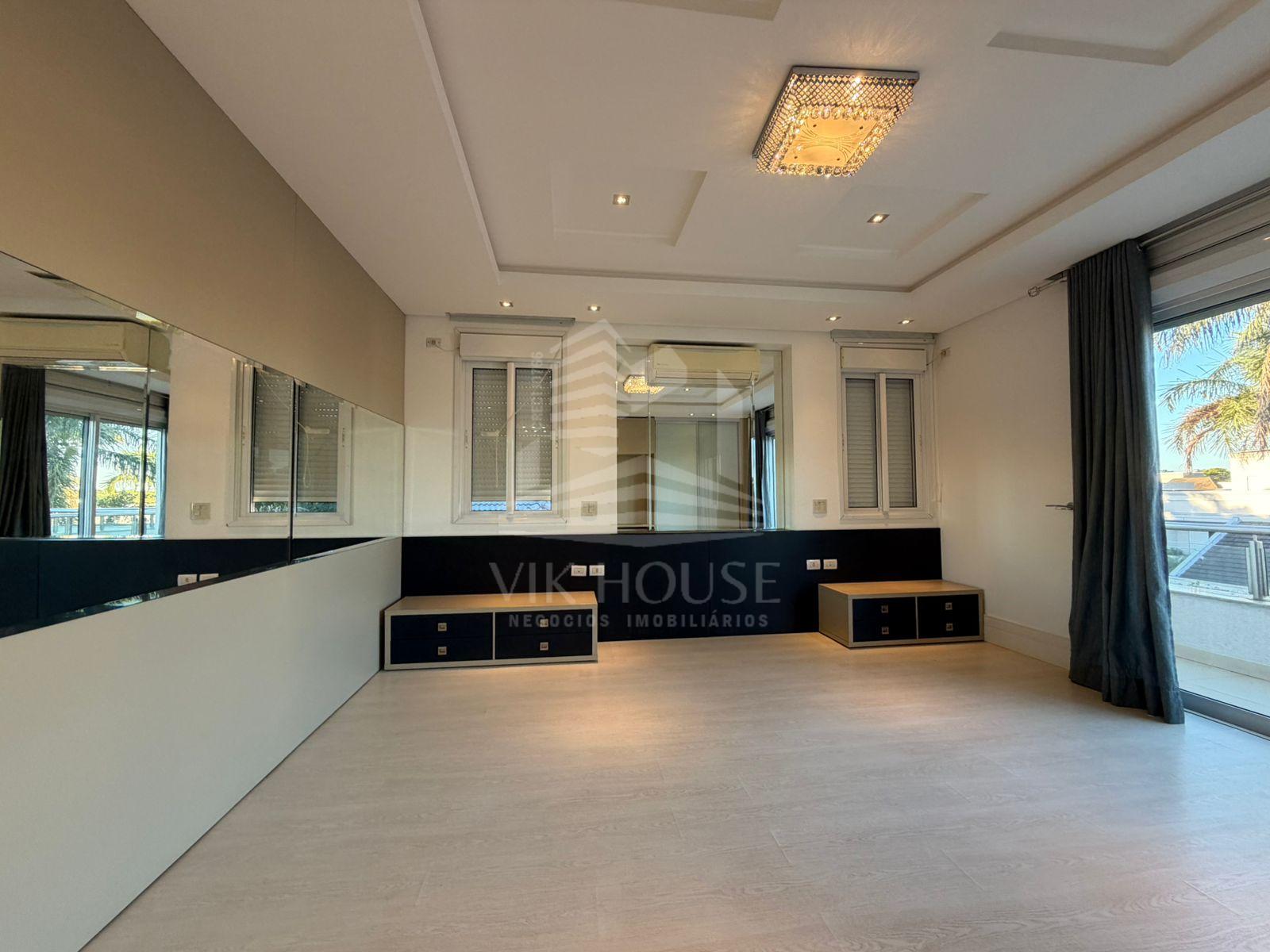 SOBRADO ALTO PADRÃO COM 4 SUITES A VENDA NO CONDOMINIO CASTEL FRANCO