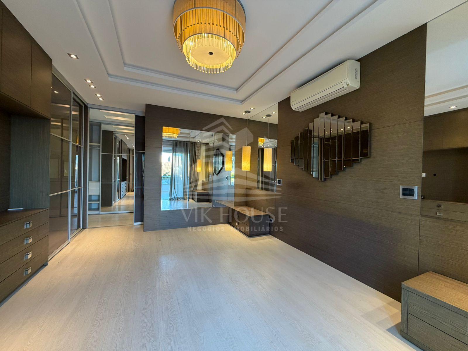 SOBRADO ALTO PADRÃO COM 4 SUITES A VENDA NO CONDOMINIO CASTEL FRANCO