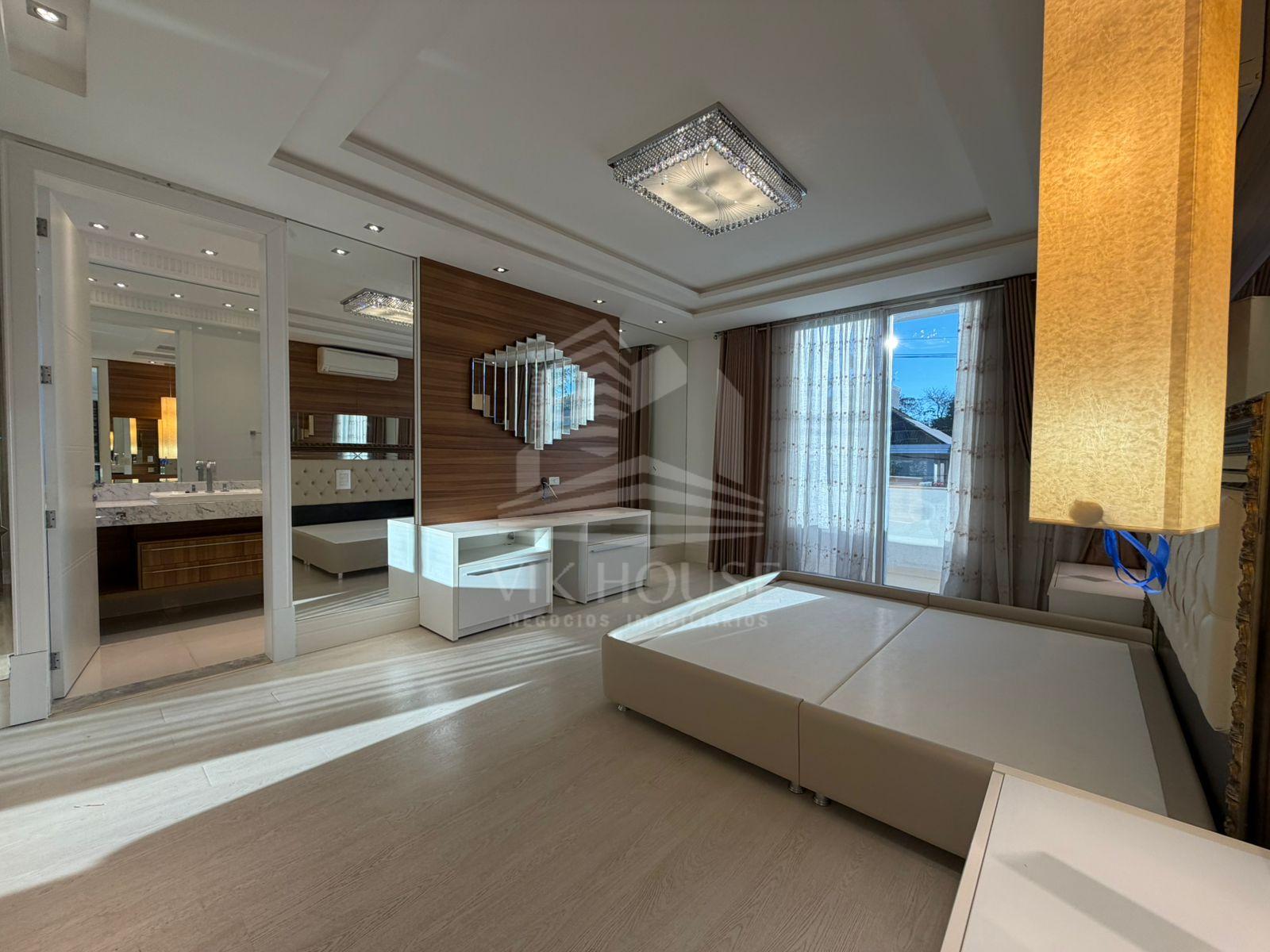 SOBRADO ALTO PADRÃO COM 4 SUITES A VENDA NO CONDOMINIO CASTEL FRANCO