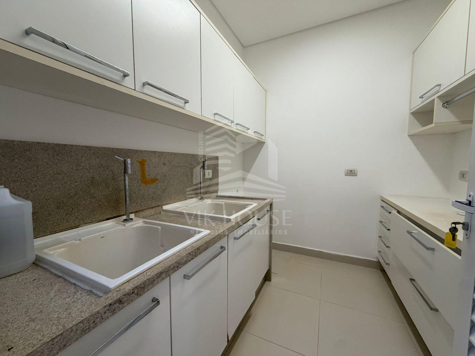 SOBRADO ALTO PADRÃO COM 4 SUITES A VENDA NO CONDOMINIO CASTEL FRANCO