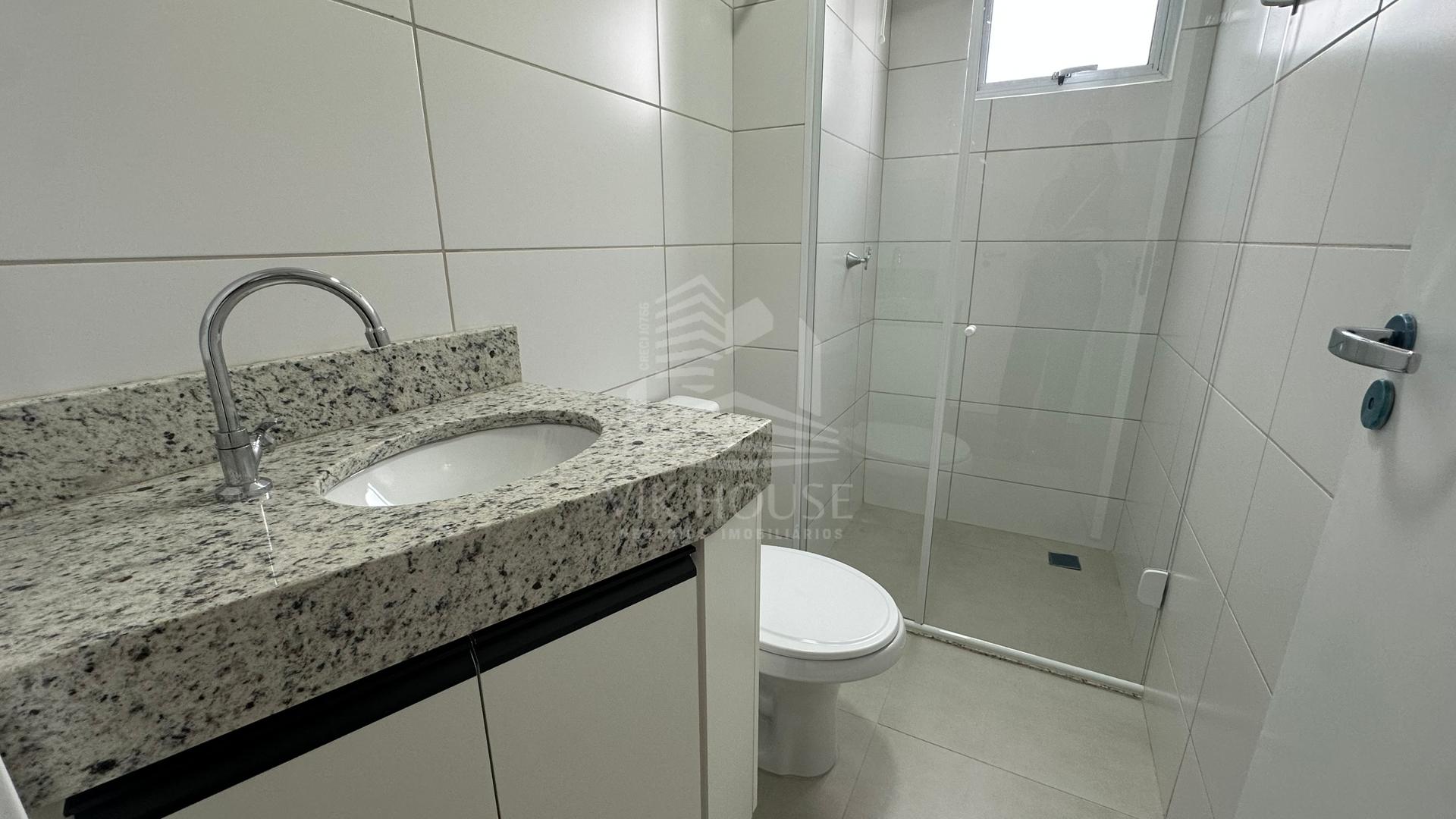 APARTAMENTO SEMI MOBILIADO PARA LOCAÇÃO NO EDIFÍCIO ROYAL LEGACY - FOZ DO IGUAÇU