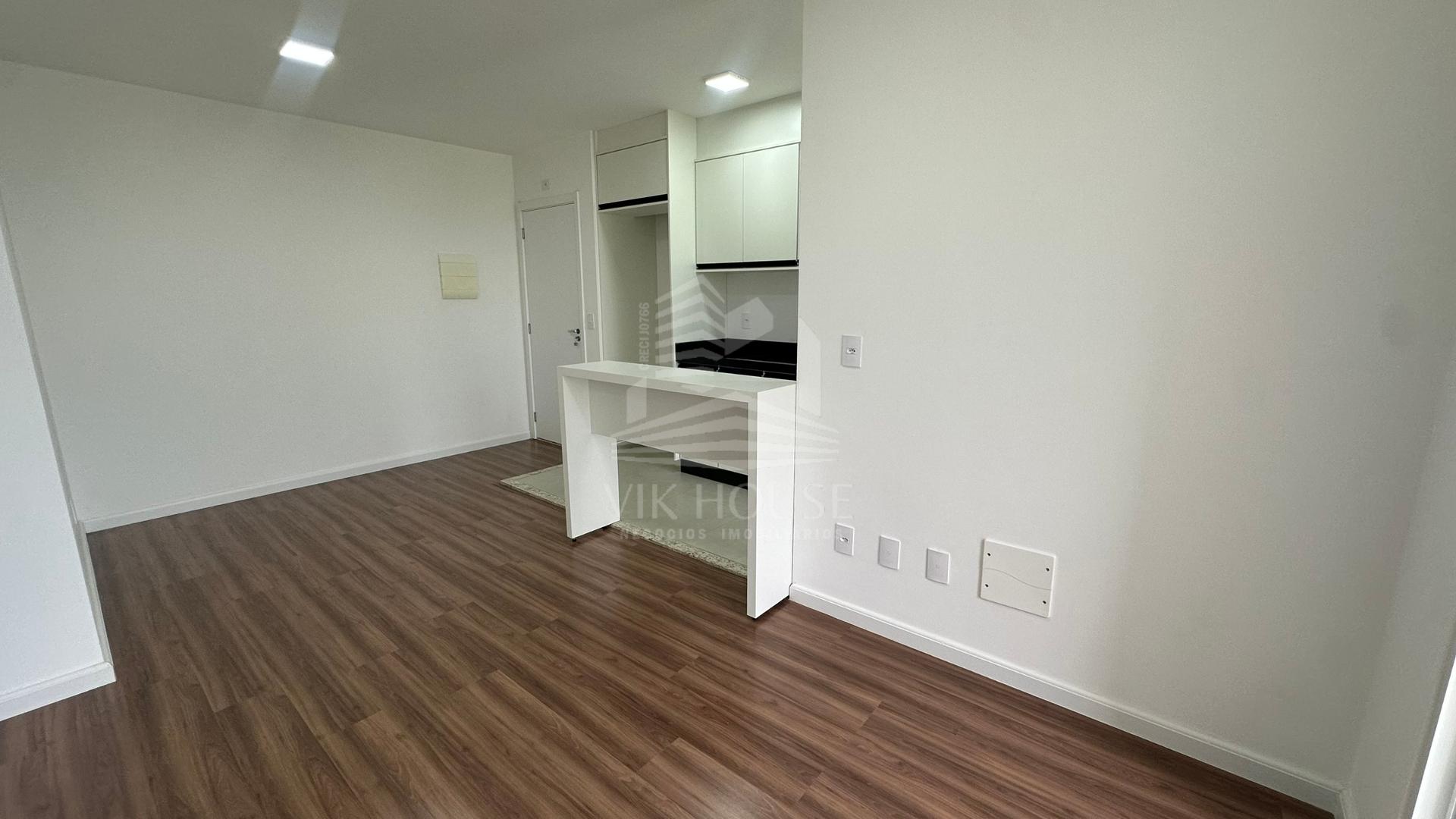 APARTAMENTO SEMI MOBILIADO PARA LOCAÇÃO NO EDIFÍCIO ROYAL LEGACY - FOZ DO IGUAÇU