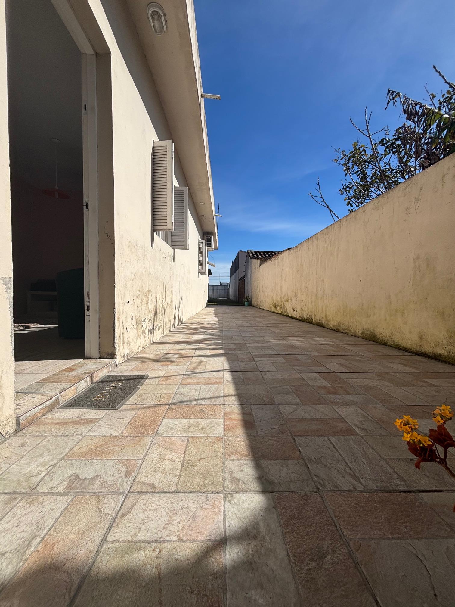 Casa à venda, Fragata, PELOTAS - RS casa bem localizada no bairro Fragata, próxima a Avenida