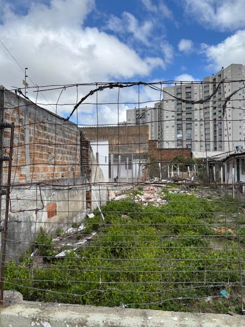 Excelente terreno  6X35  Localizado próximo a Avenida São Francisco de Paula