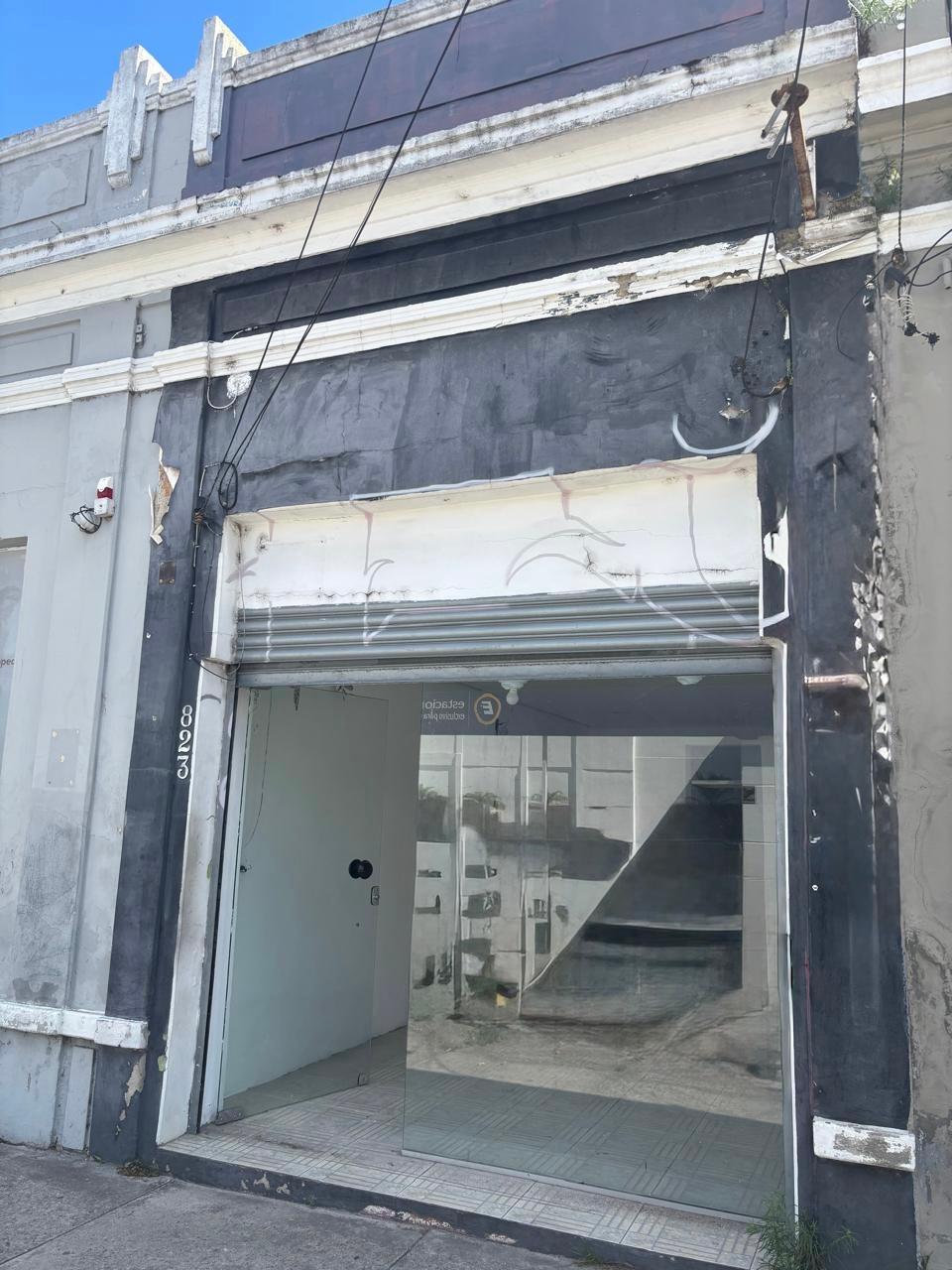 Aluga-se espaço comercial com 5 salas e 1 banheiro localizada na Rua Dom Pedro Segundo n 823