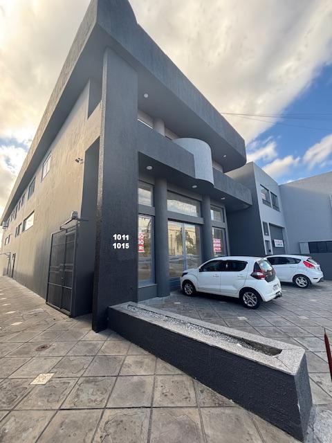 Vende-se excelente loja comercial bem localizada no centro de Pelotas-RS