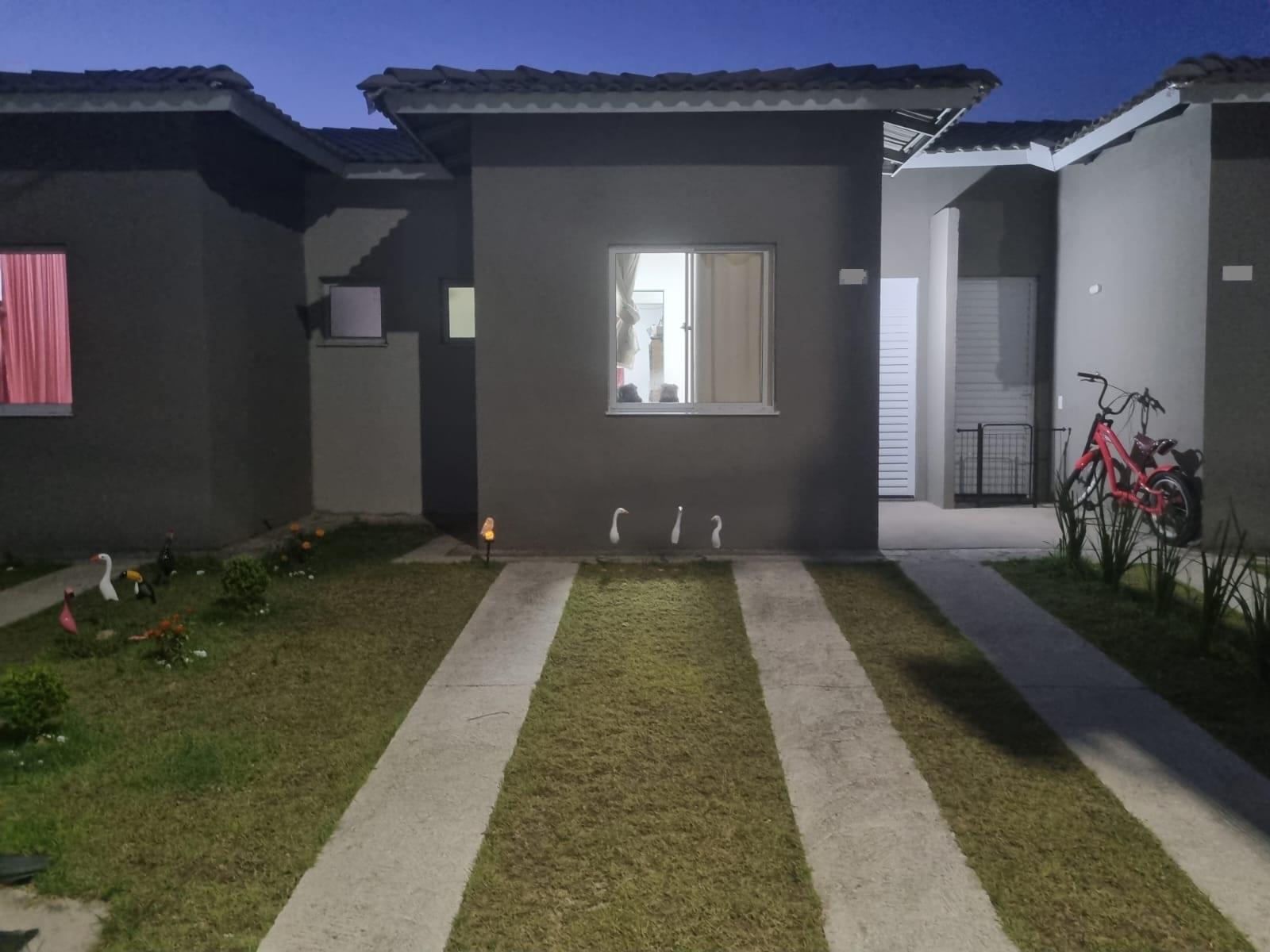 Vende-se casa no condomínio Altos Jerivás no Bairro Cidade Alta, Pelotas-RS