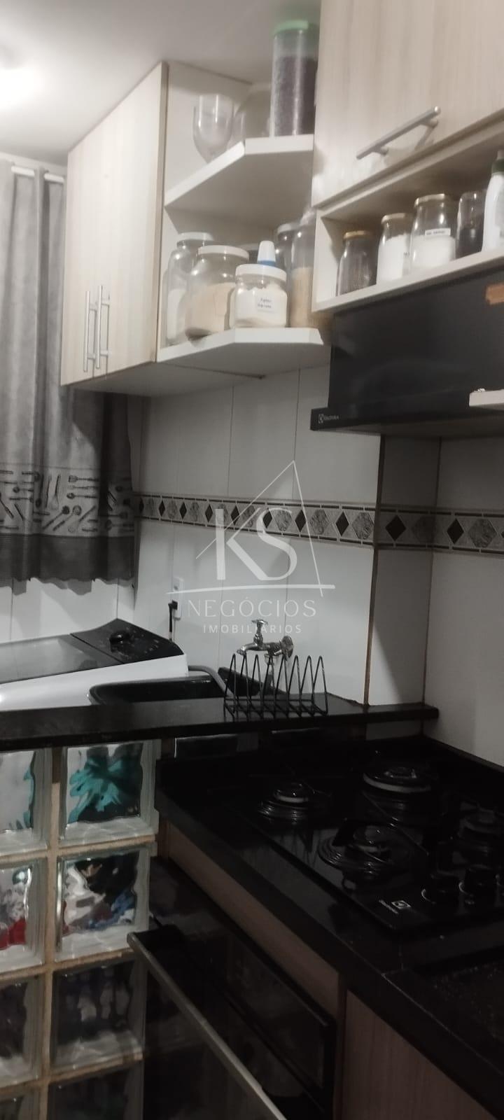 Belo Apartamento Térreo Reformado com 2 Dormitórios 190.000,00...