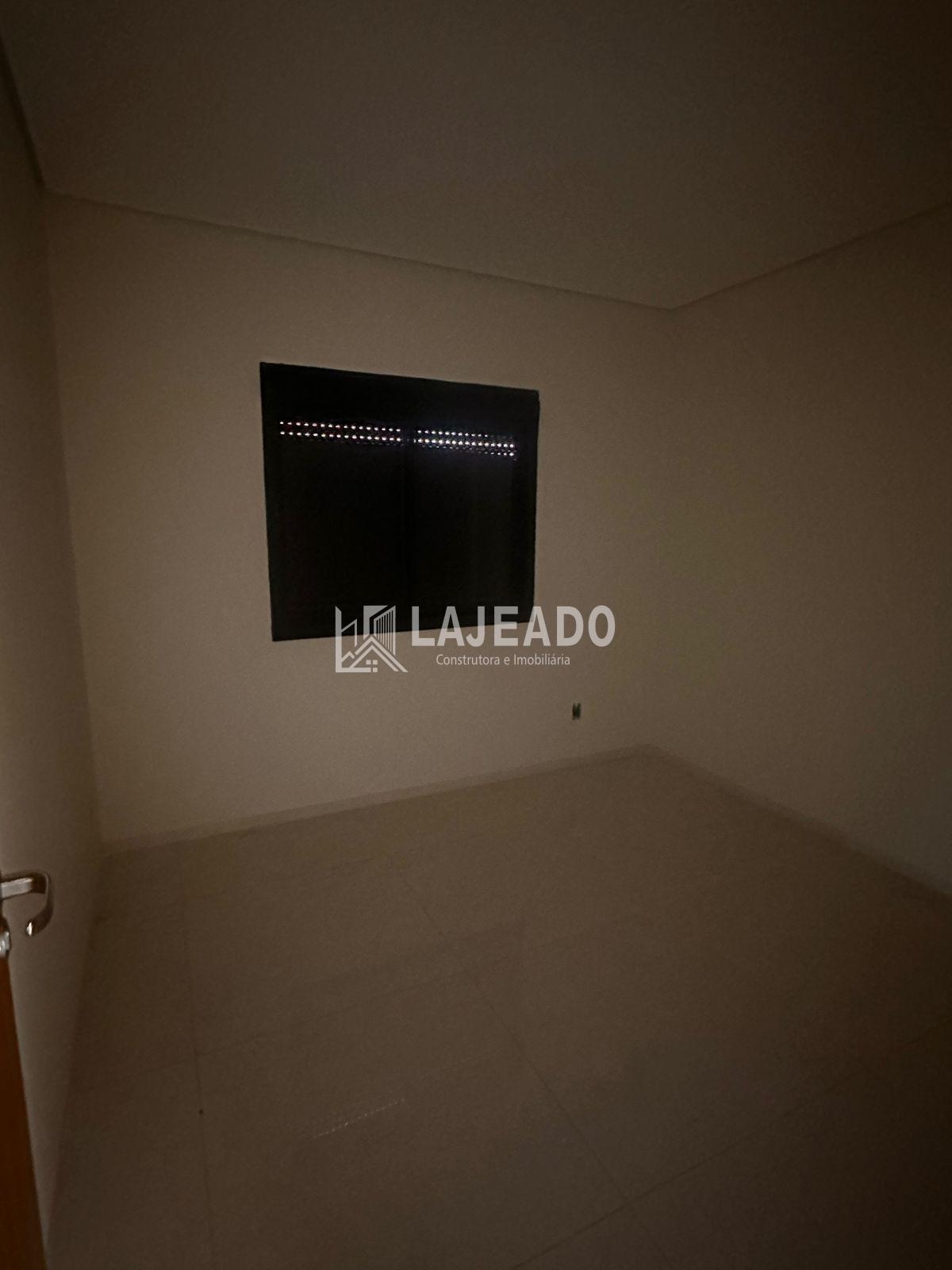 VENDE-SE CASA EM FASE DE ACABAMENTO, LOCALIZADA NO LOTEMENTO M...
