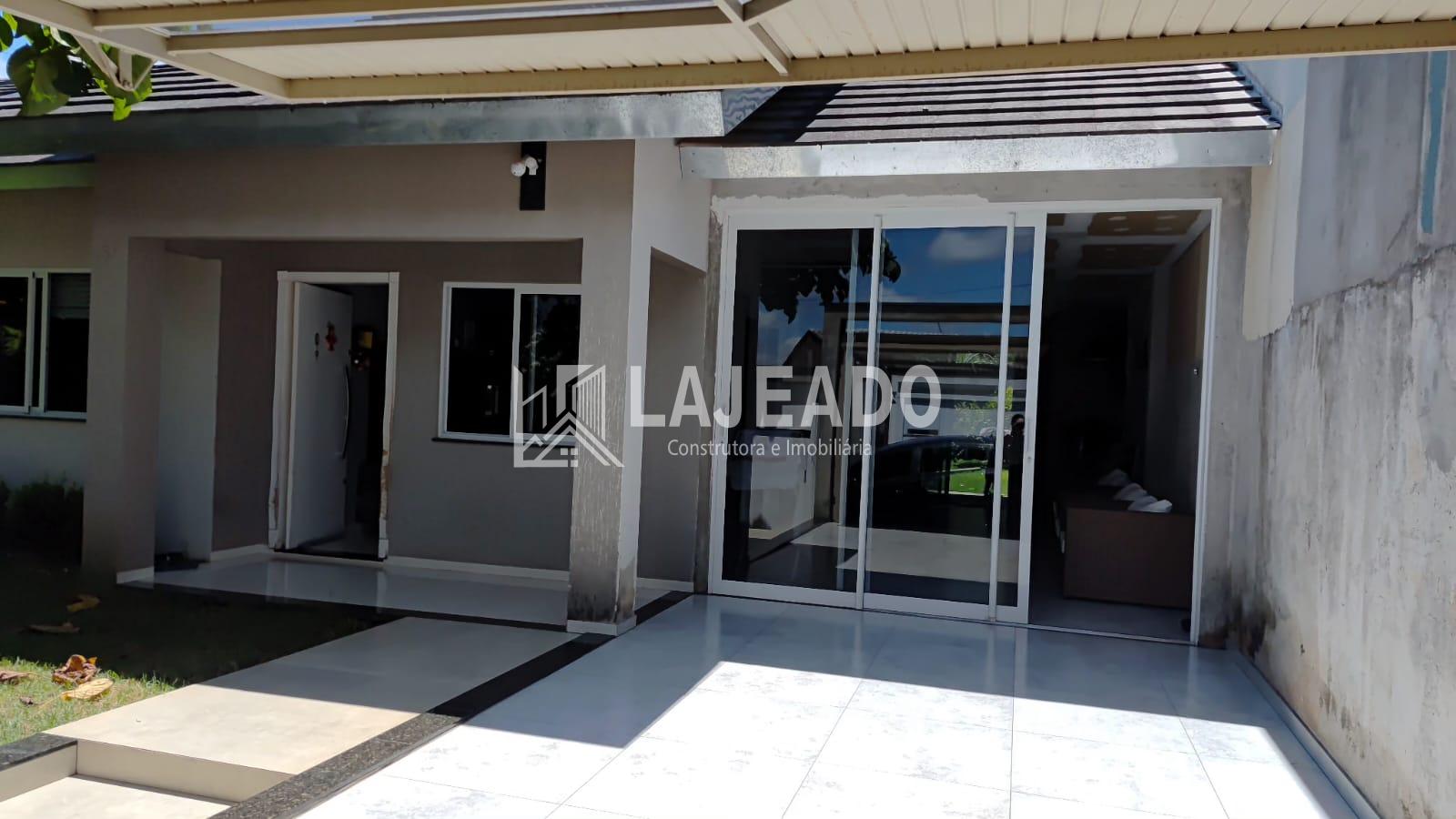VENDE-SE CASA, JARDIM UNIVERSITÁRIO, DOIS VIZINHOS - PR