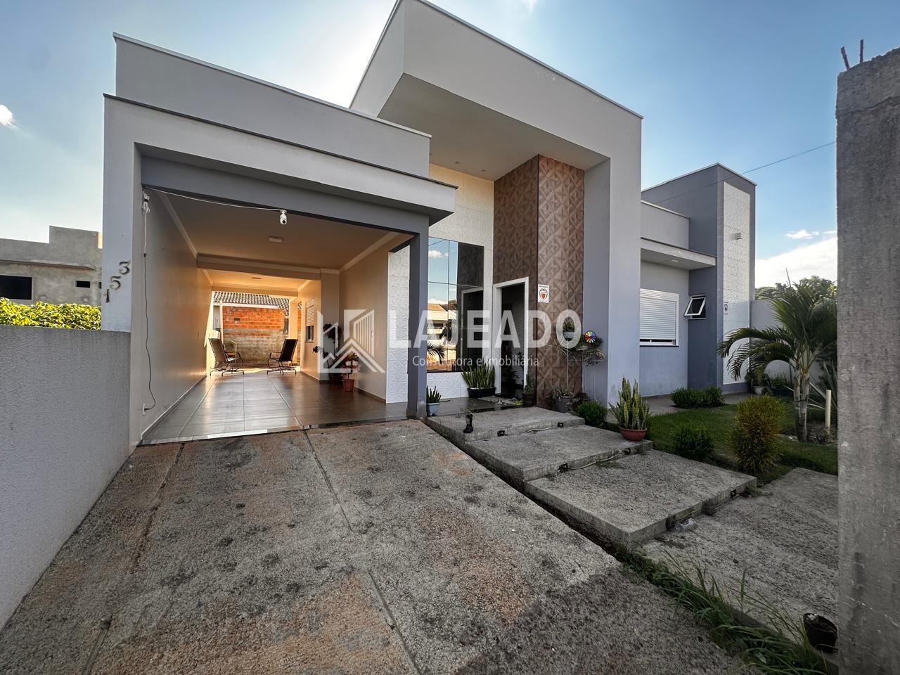 VENDE-SE CASA , LOTEAMENTO ECOVILLE, DOIS VIZINHOS - PR