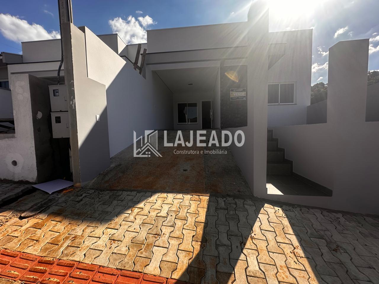 VENDE-SE CASA , LOTEAMENTO  ECO VILLE, DOIS VIZINHOS - PR