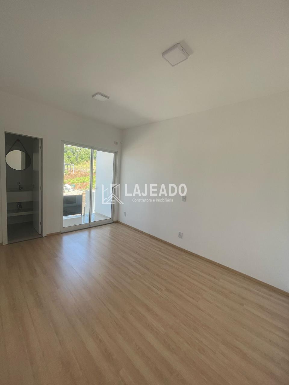 VENDE-SE SOBRADO, NOSSA SENHORA DE LOURDES, DOIS VIZINHOS - PR