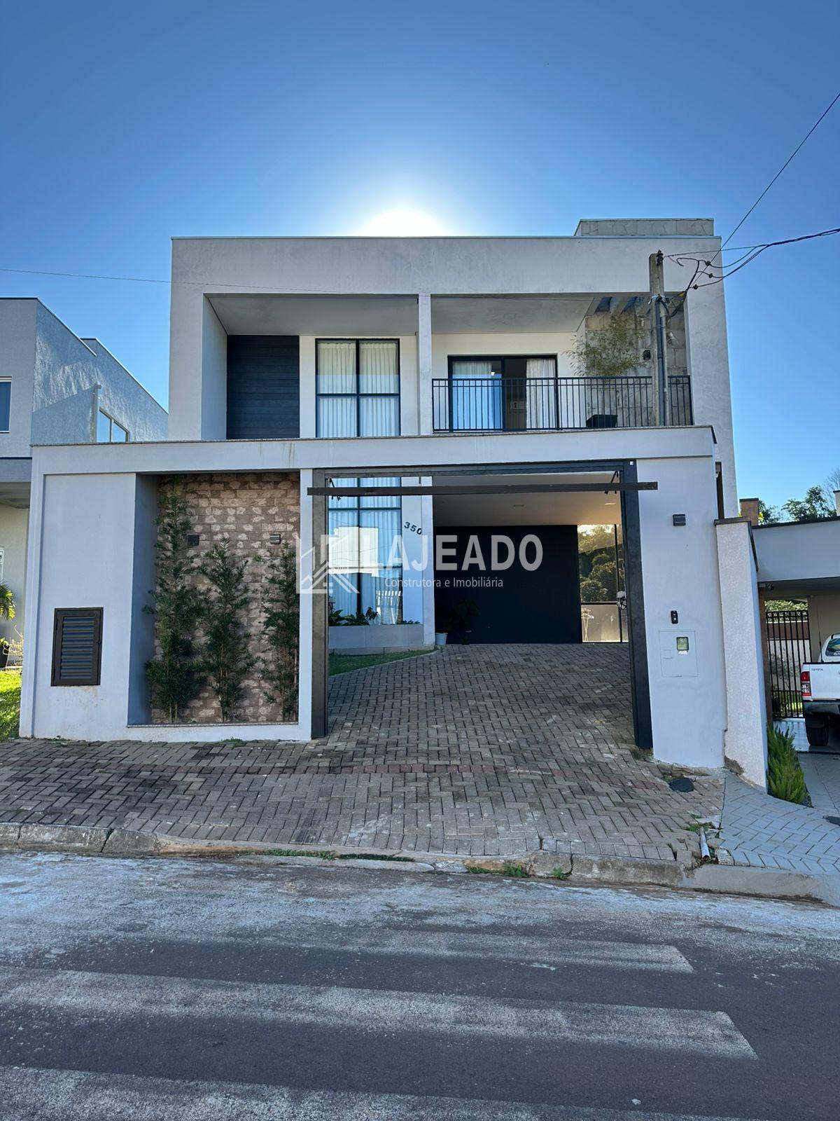 VENDE-SE SOBRADO DE ALTO PADRÃO NO BAIRRO SÃO FRANCISCO XAVIER