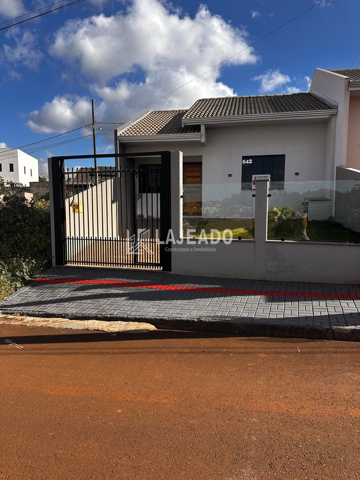 VENDE-SE CASA NO LOTEAMENTO PRIMAVERA, DOIS VIZINHOS - PR