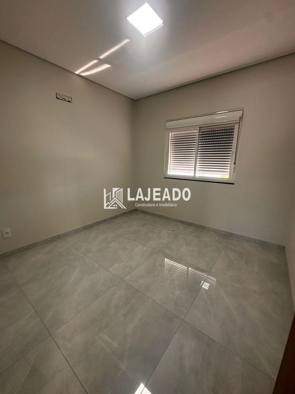 VENDE-SE CASA, LOTEAMENTO MORADA NOVA - DOIS VIZINHOS