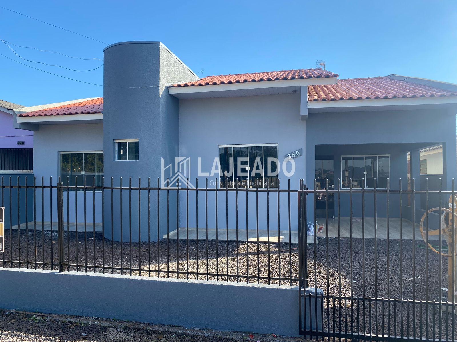 VENDE-SE CASA , LOCALIZADA NO BAIRRO SANTA LUZIA, DOIS VIZINHO...