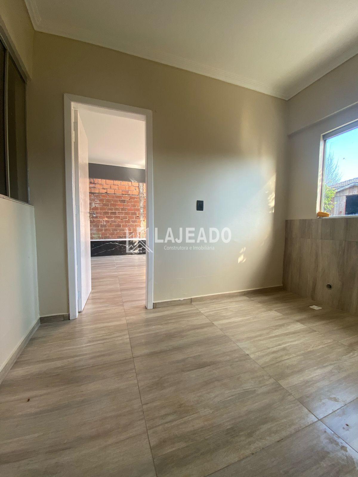 VENDE-SE CASA , LOCALIZADA NO BAIRRO SANTA LUZIA, DOIS VIZINHO...