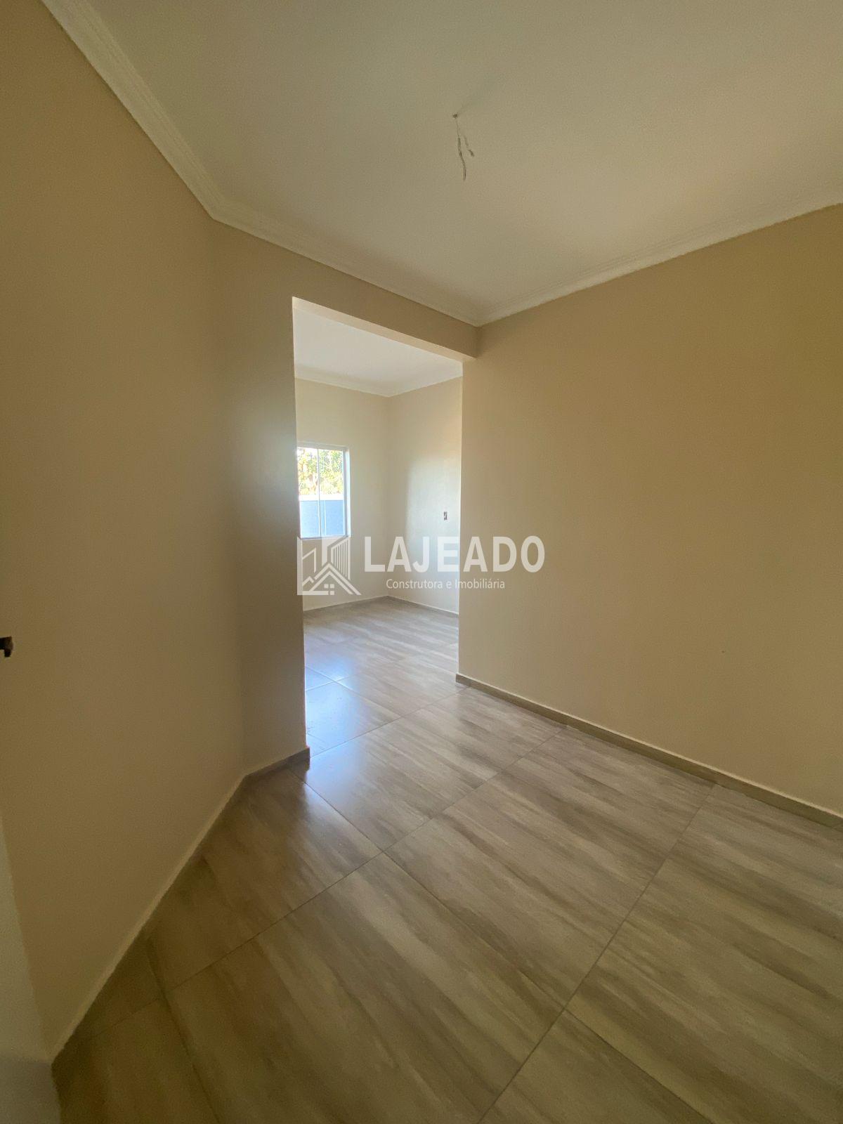 VENDE-SE CASA , LOCALIZADA NO BAIRRO SANTA LUZIA, DOIS VIZINHO...