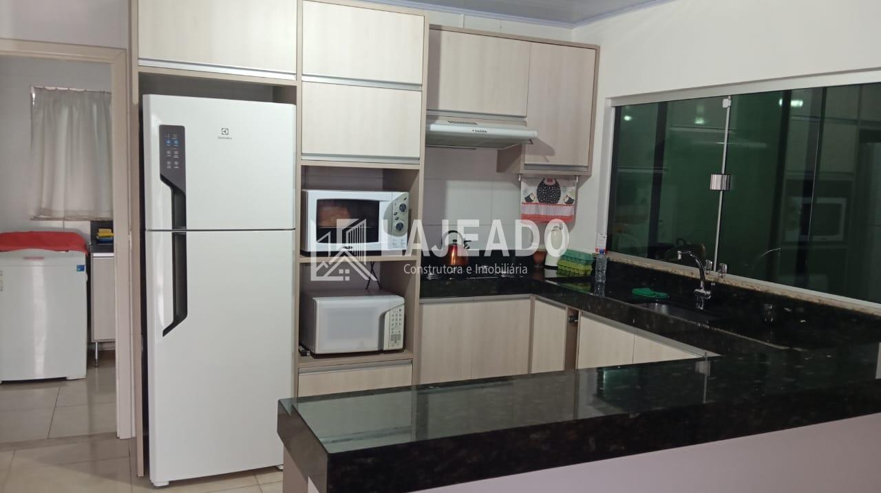 VENDE-SE CASA, SANTA LUZIA, DOIS VIZINHOS - PR