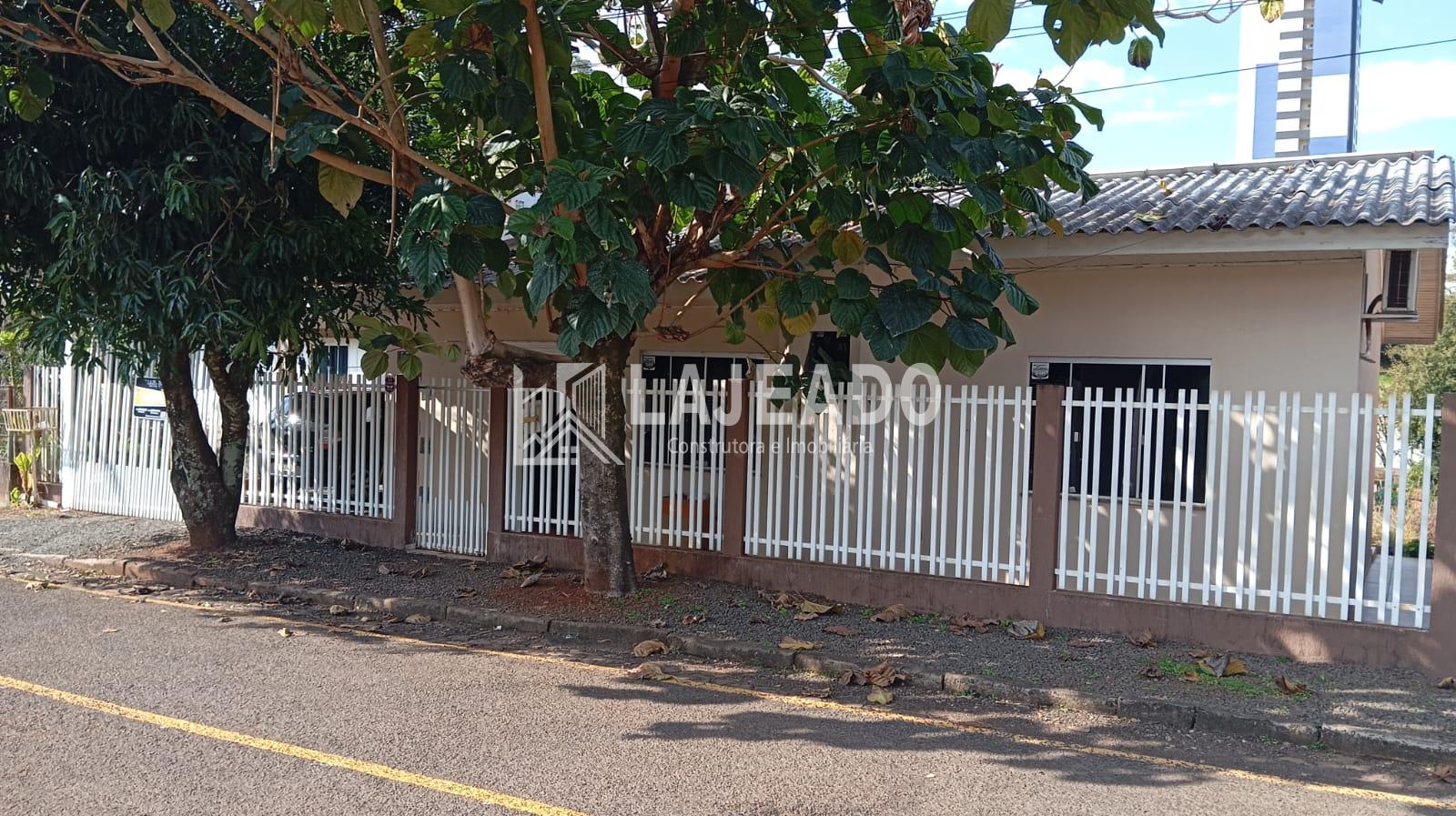 VENDE-SE DUAS CASAS NO MESMO LOTE, CENTRO NORTE, DOIS VIZINHOS...