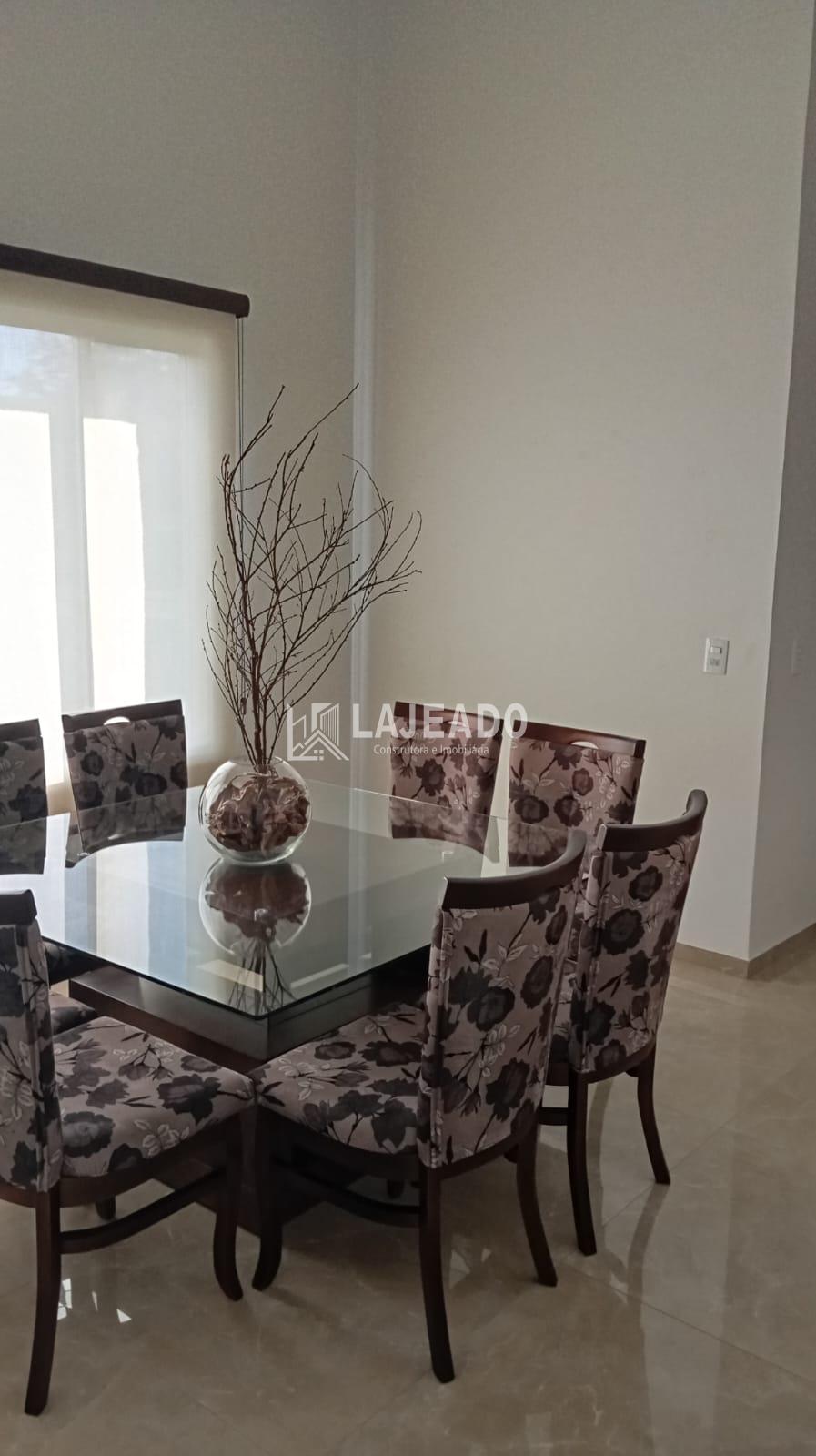 VENDE-SE CASA , BAIRRO DA LUZ, DOIS VIZINHOS - PR