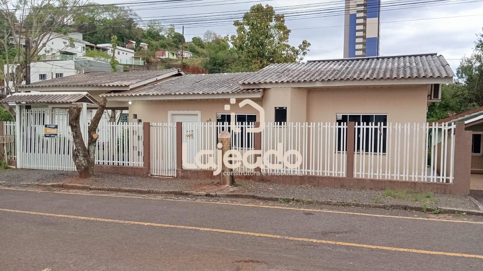 VENDE-SE DUAS CASAS NO MESMO LOTE, CENTRO NORTE, DOIS VIZINHOS...