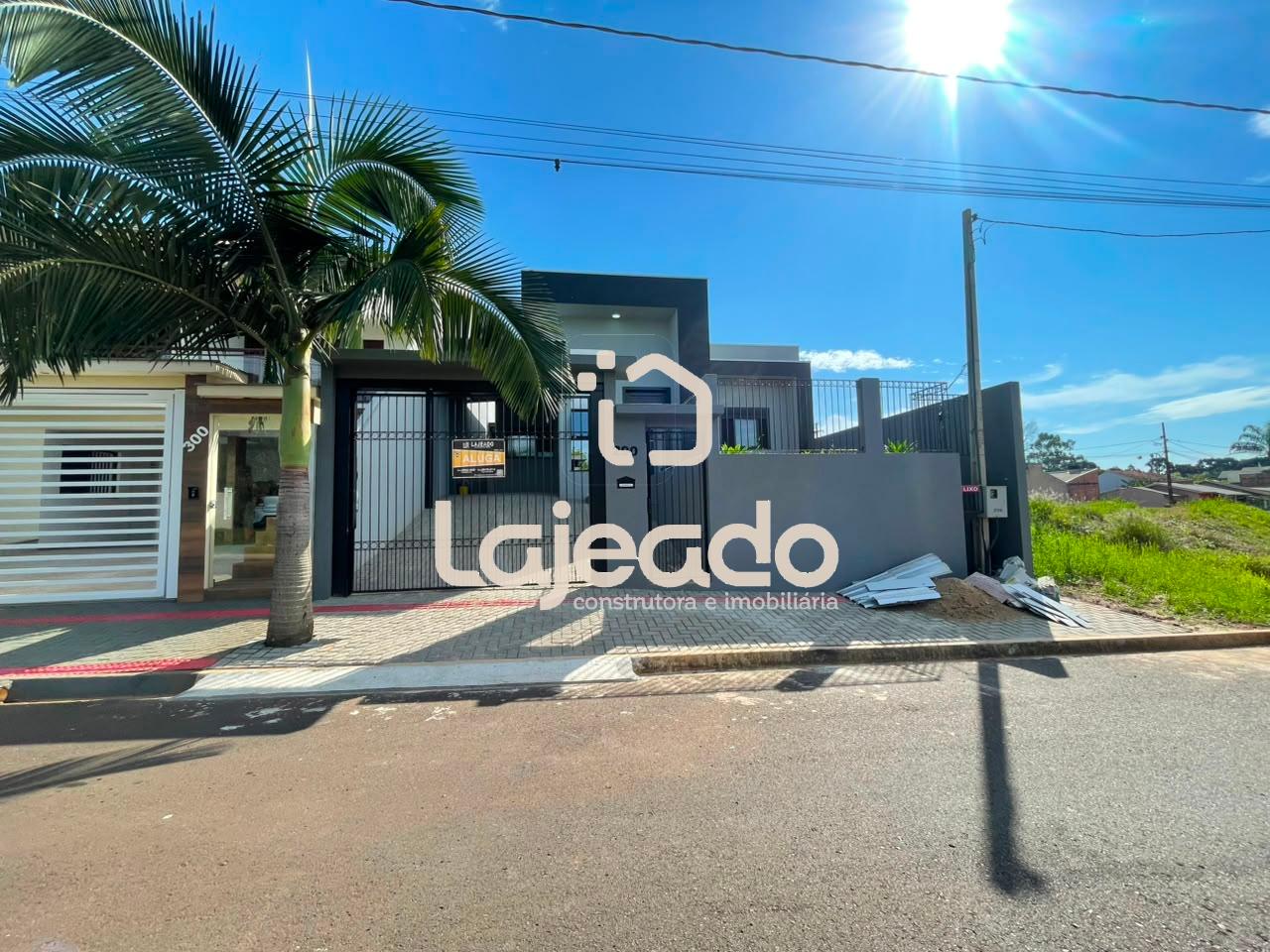 ALUGA-SE ÓTIMA CASA PRÓXIMO AO LAGO DOURADO - DOIS VIZINHOS-PR