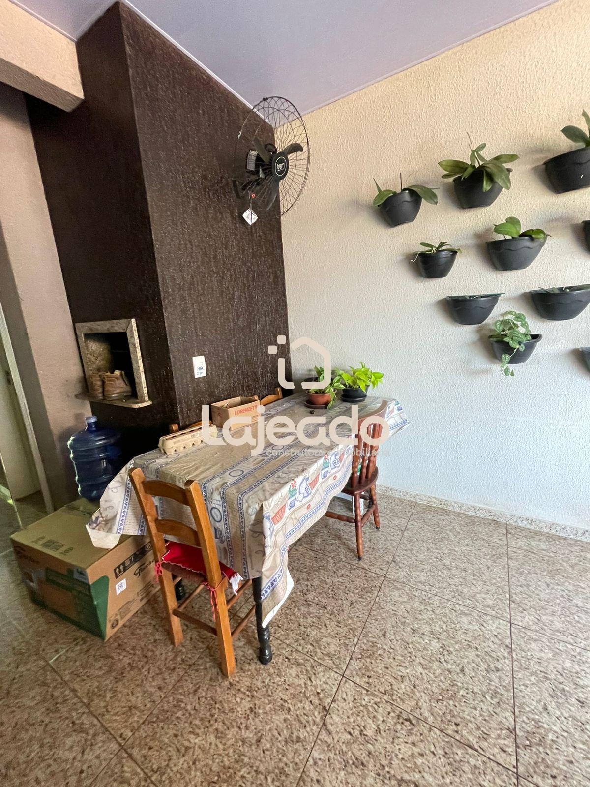 LAJEADO IMOBILIÁRIA VENDE CASA NO BAIRRO MARGARIDA GALVAN - DO...