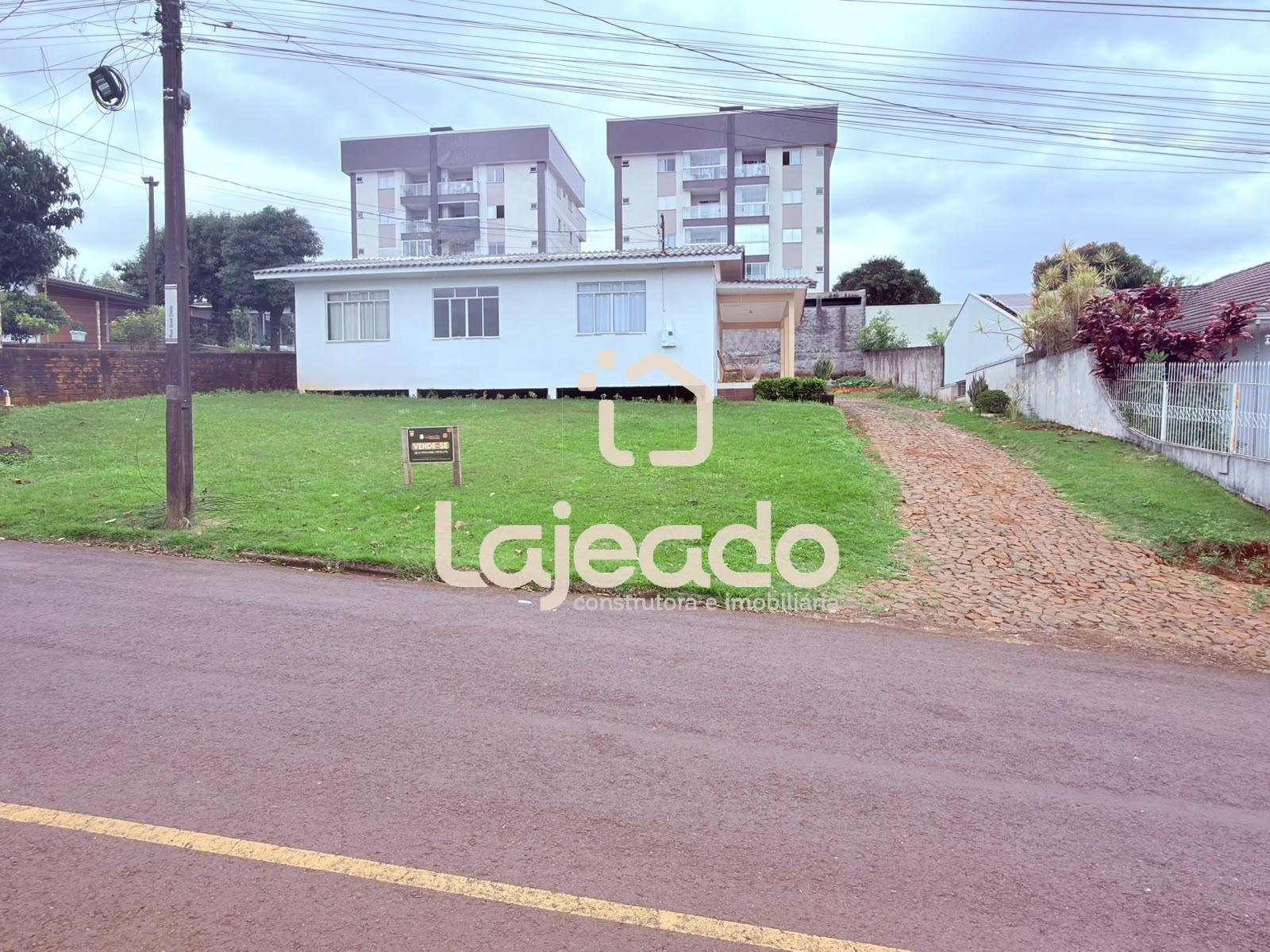 ÓTIMA OPORTUNIDADE NO BAIRRO DAS TORRES - TERRENO COM 802M² CO...