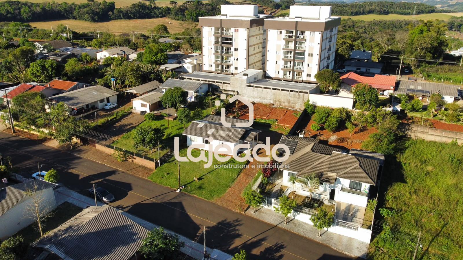 ÓTIMA OPORTUNIDADE NO BAIRRO DAS TORRES - TERRENO COM 802M² CO...