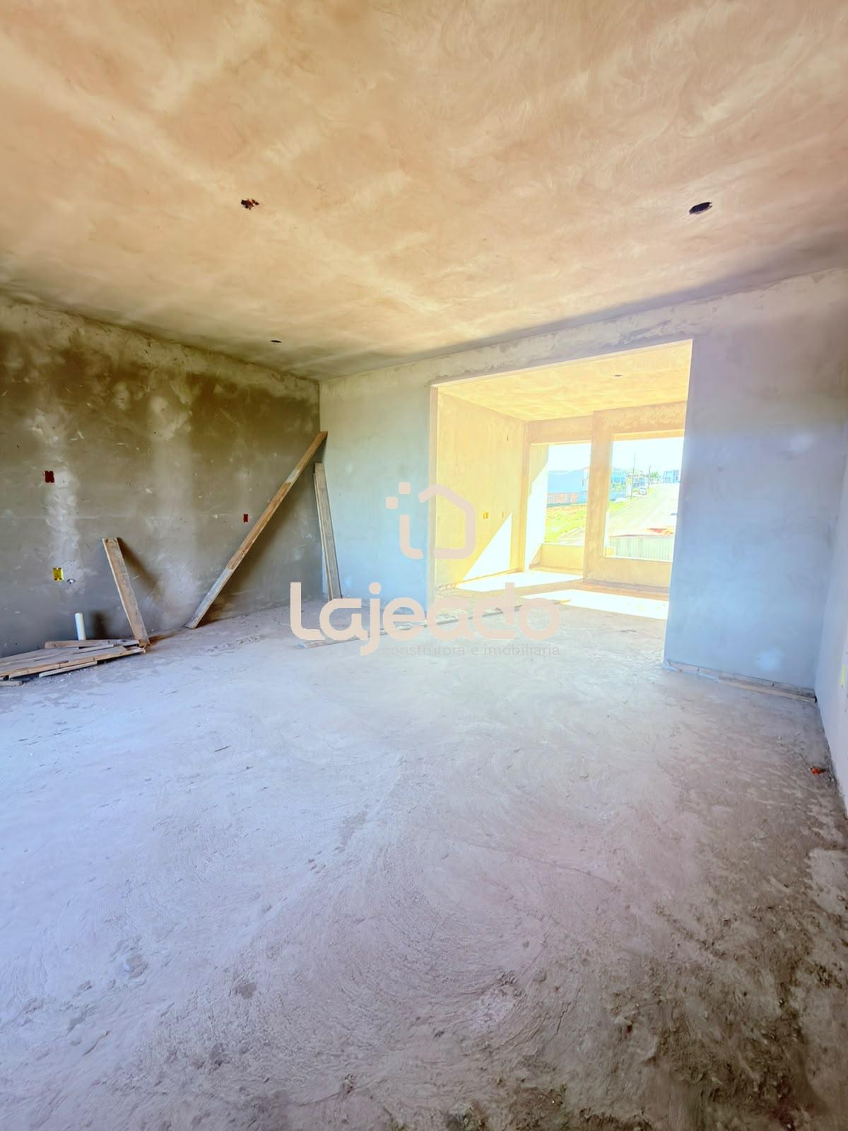 VENDE-SE CASA INACABADA COM LAJE - DOIS VIZINHOS - PR
