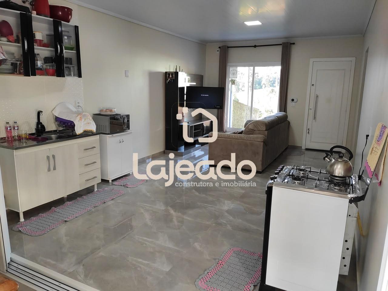 VENDE-SE CASA NO BAIRRO DAS TORRES EM DOIS VIZINHOS - PR