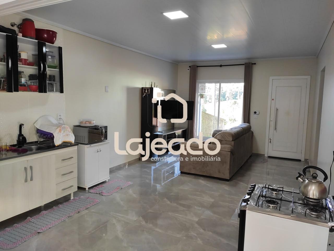 VENDE-SE CASA NO BAIRRO DAS TORRES EM DOIS VIZINHOS - PR