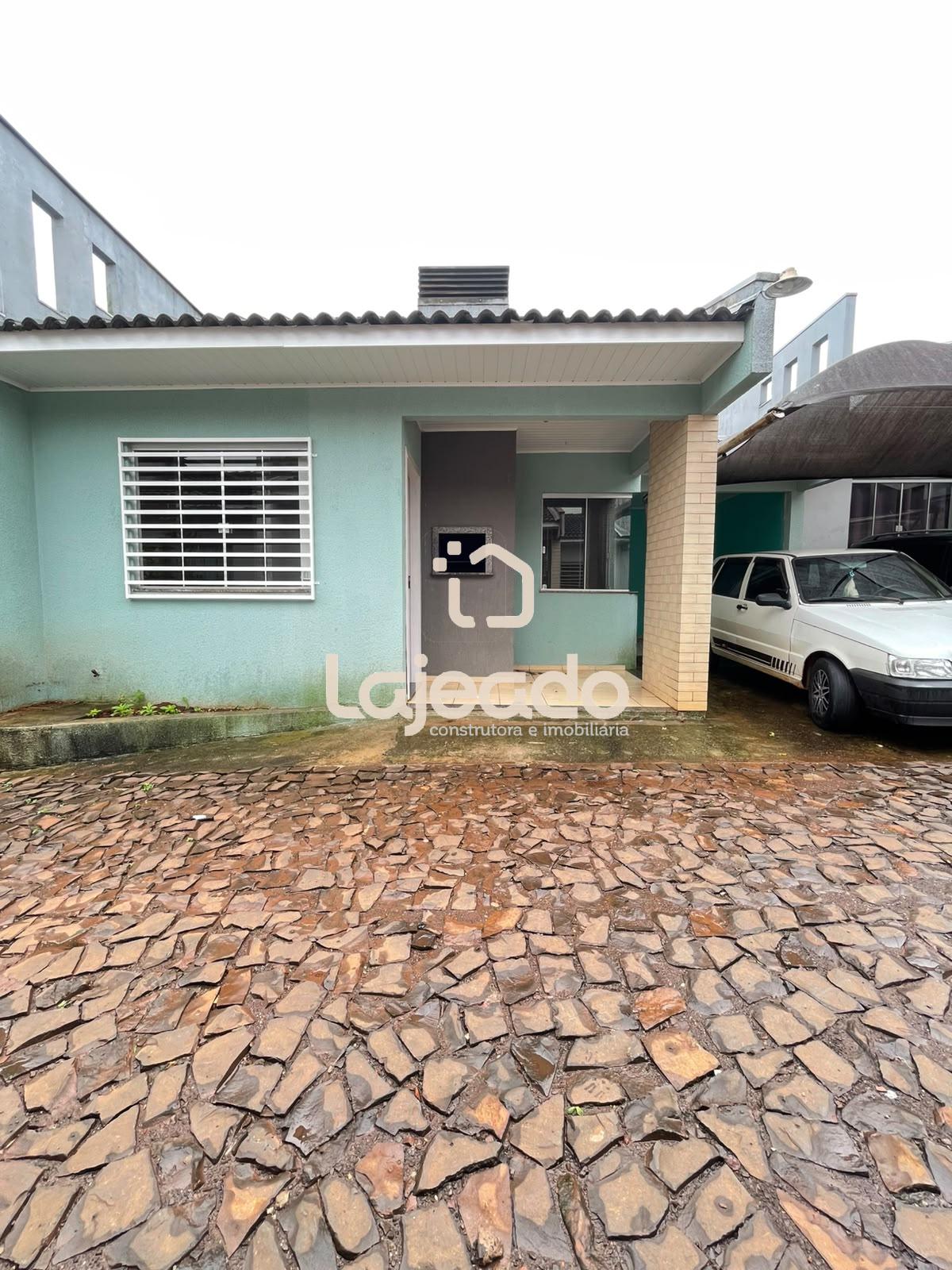 VENDE-SE OU ALUGA CASA NO BAIRRO MARGARIDA GALVAN - DOIS VIZIN...
