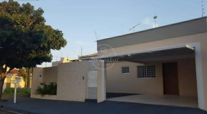 CASA À VENDA, RESIDENCIAL UNIVERSITÁRIO, PRESIDENTE PRUDENTE - SP