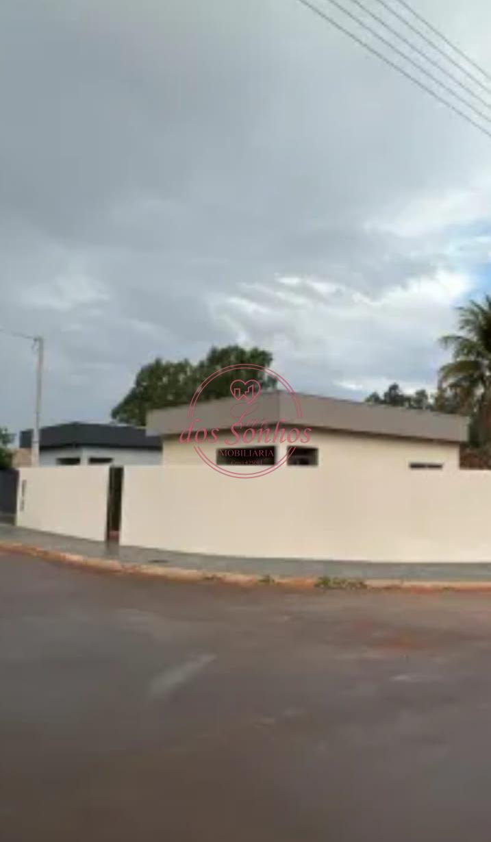 VENDE-SE UMA LINDA CASA DE ESQUINA, MIRANTE, PARANAPANEMA - SP