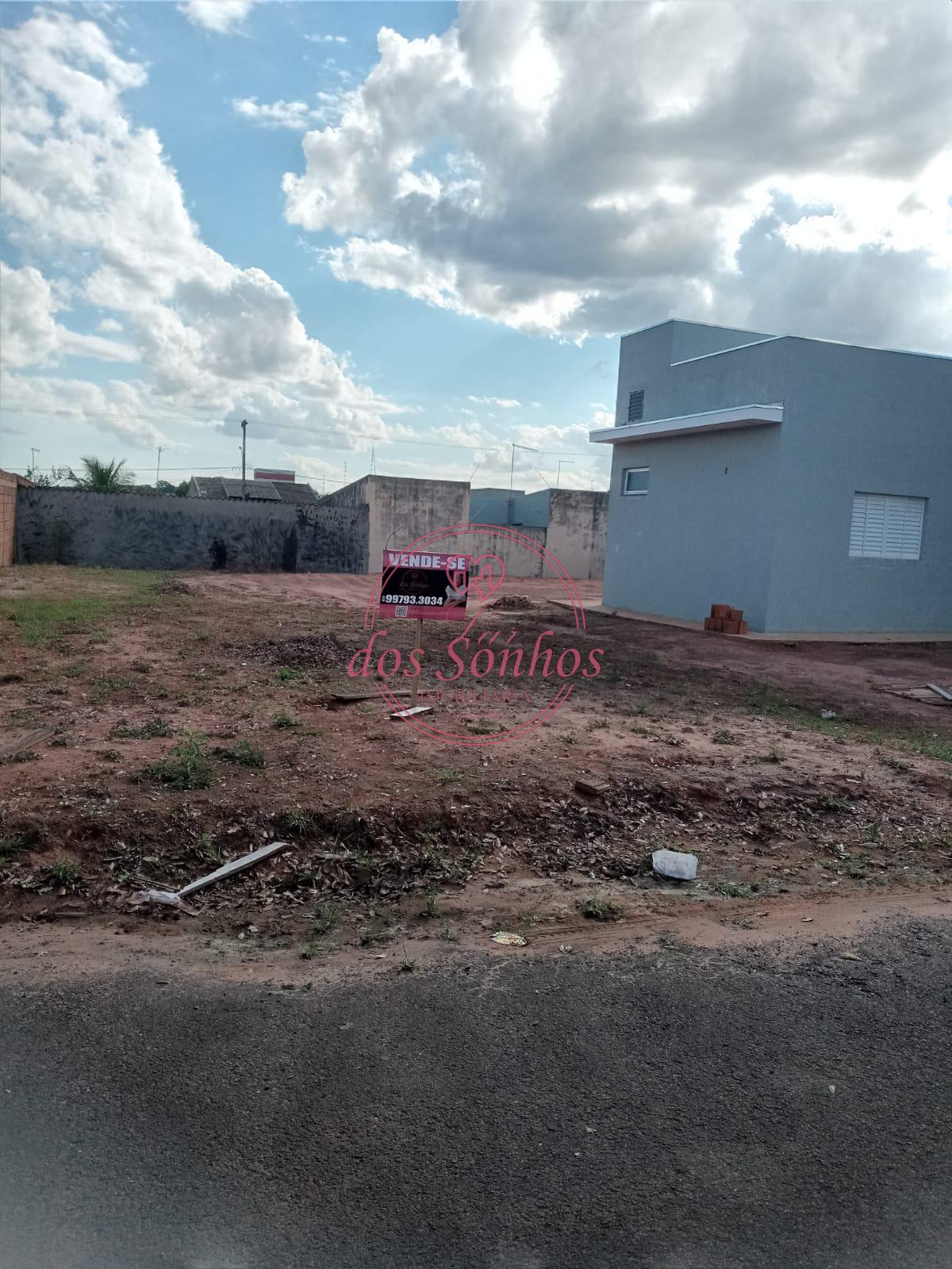 TERRENO À VENDA EM PARAPUÃ - SP