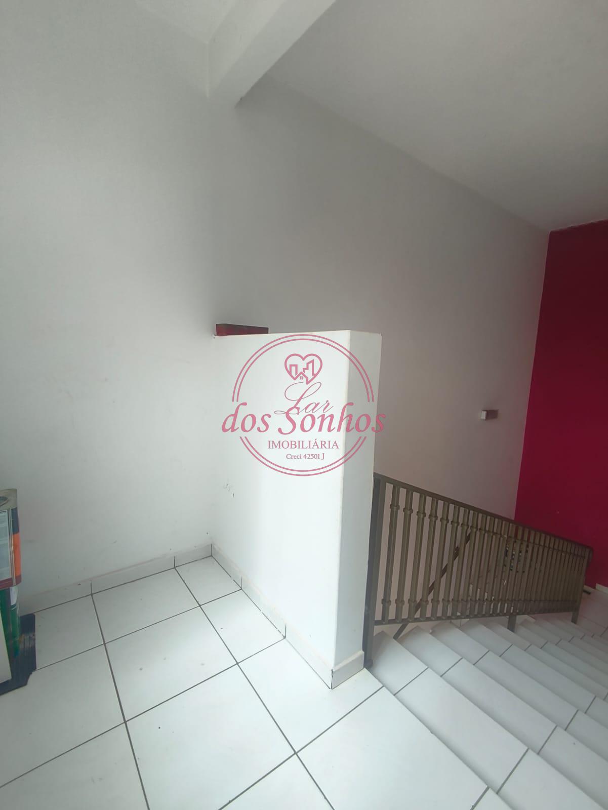 Casa para locação, Centro superior de um barracão,PRESIDENTE P...