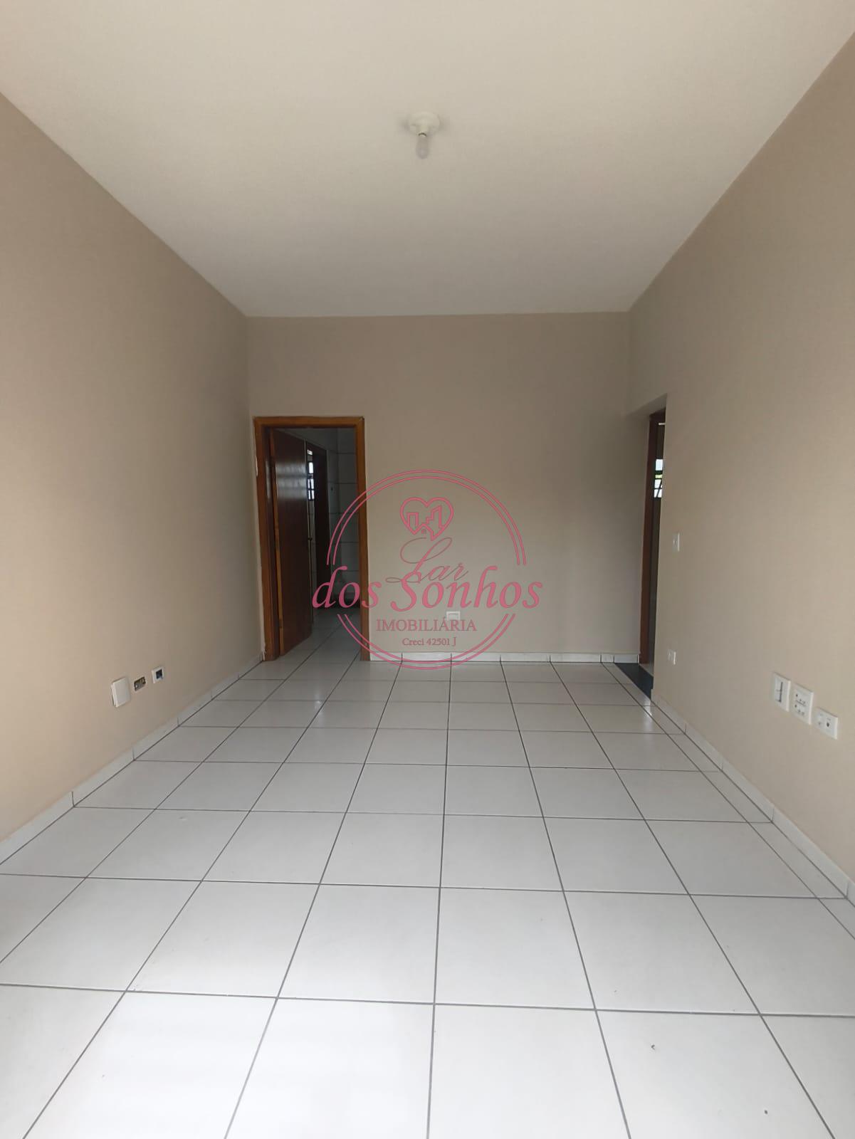 Casa para locação, Centro superior de um barracão,PRESIDENTE P...