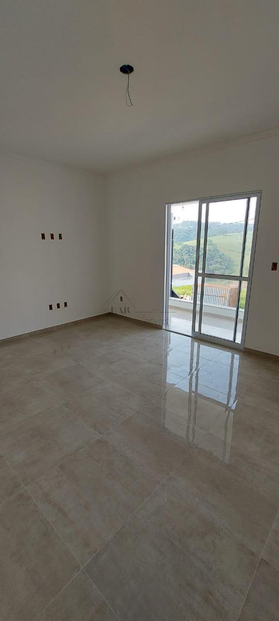 Casa a venda, localização privilegiada, bairro Pousada do Sol, Pouso Alegre-M