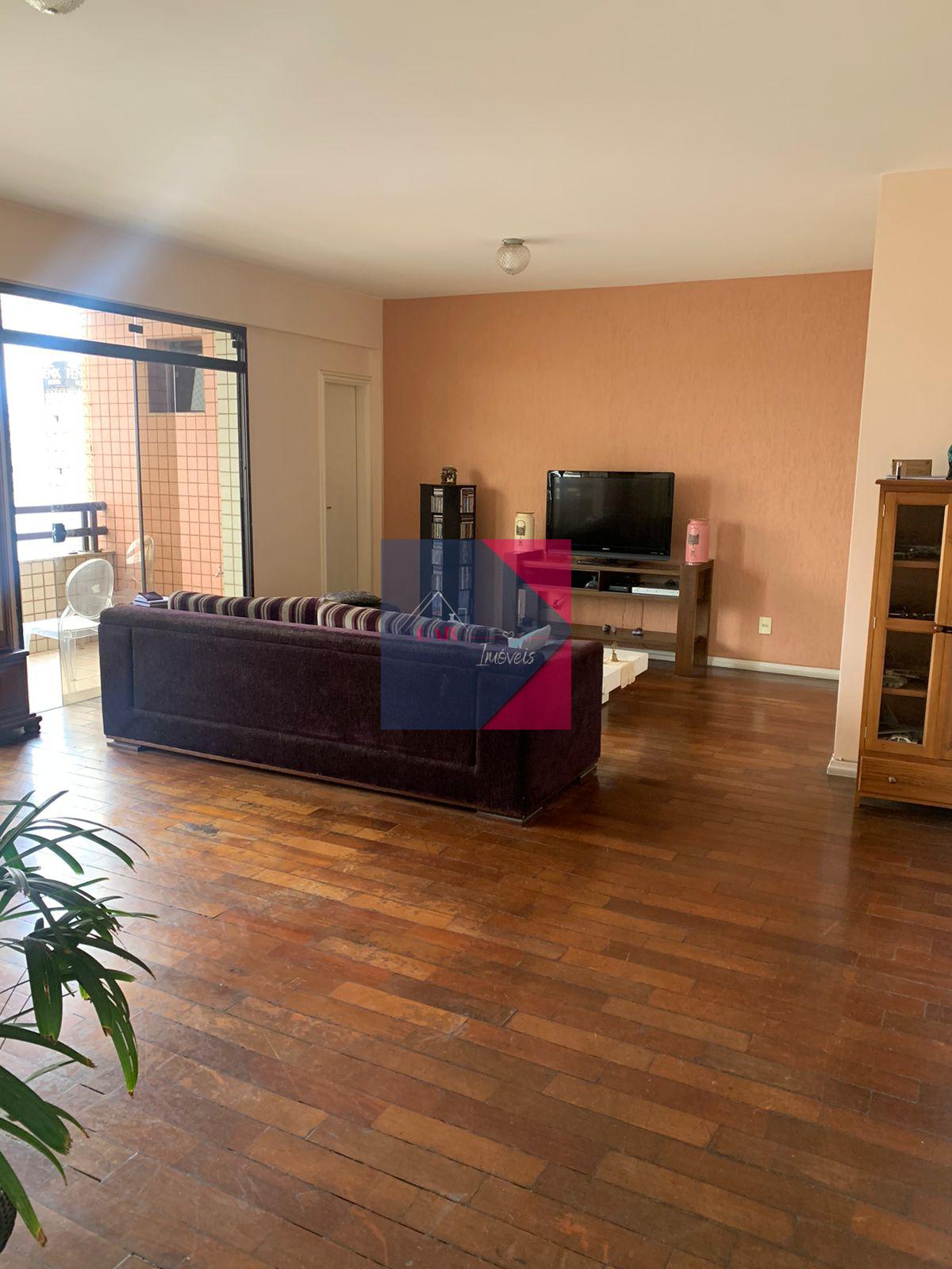 Apartamento amplo à venda, Centro, POUSO ALEGRE - MG - oportunidade