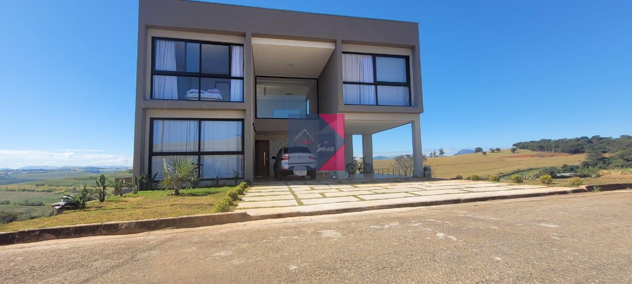Uma casa de alto padrão localizada no condomínio Gran Royalle