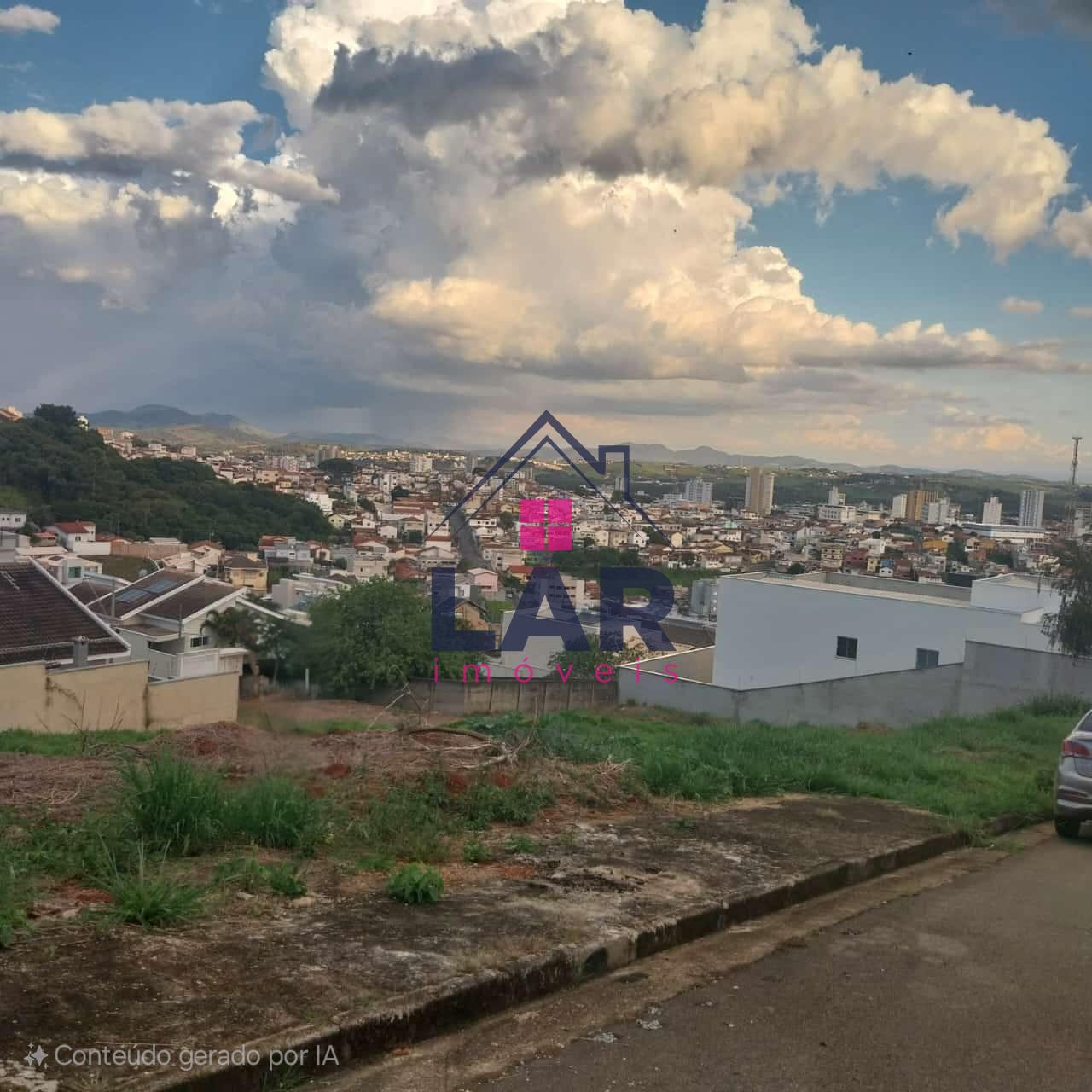 Um Terreno a venda localizado no bairro Colinas de Santa Barbara com 300 metros