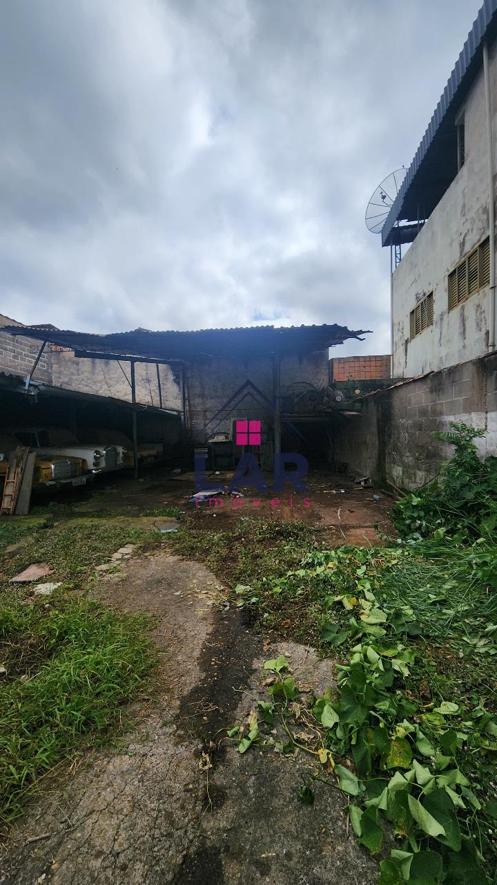 Vende-se lote de 240 m , incluindo infraestrutura pronta