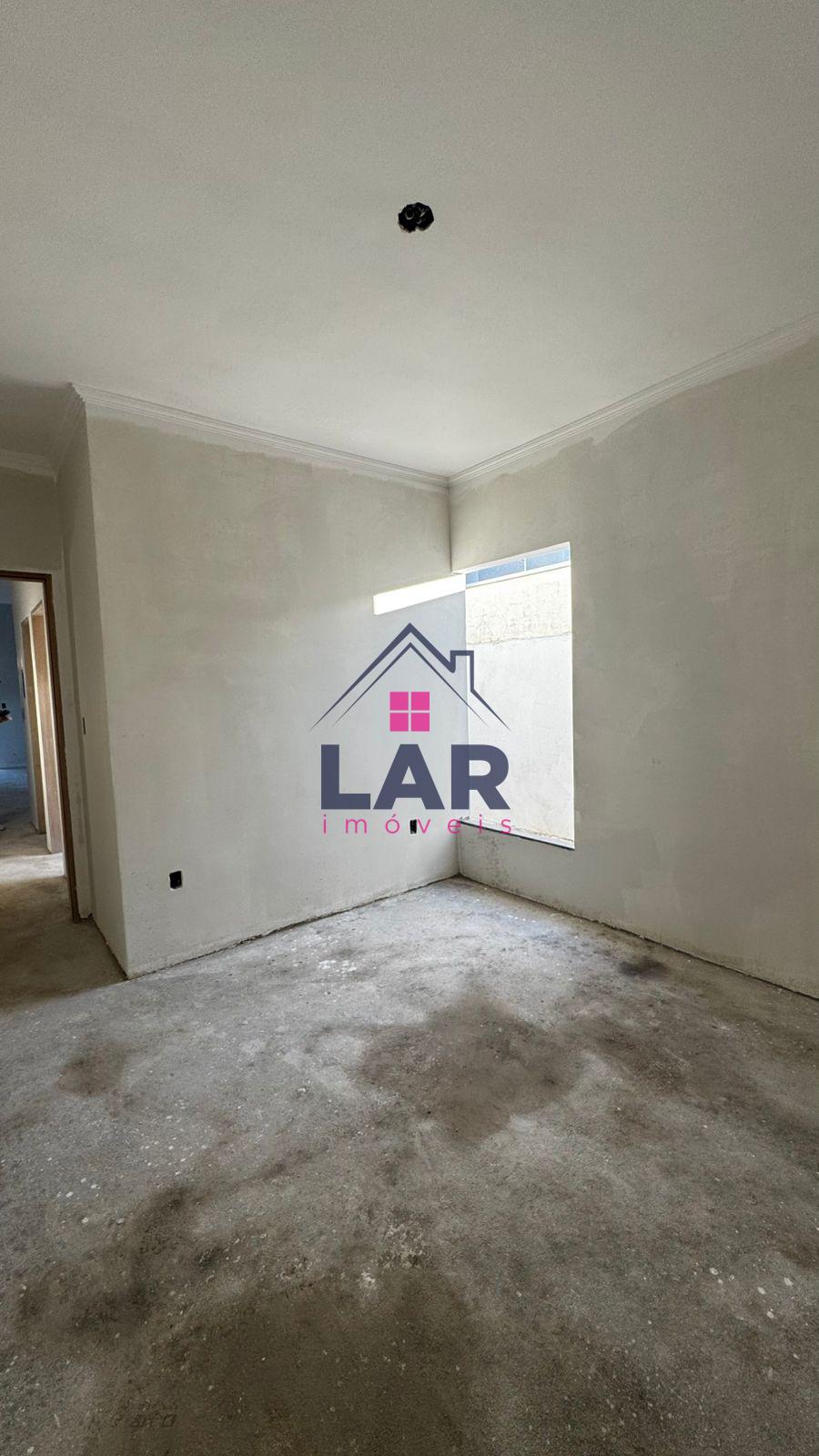 Vende-se casa localizadas no bairro Parque Real, com excelente acabamento
