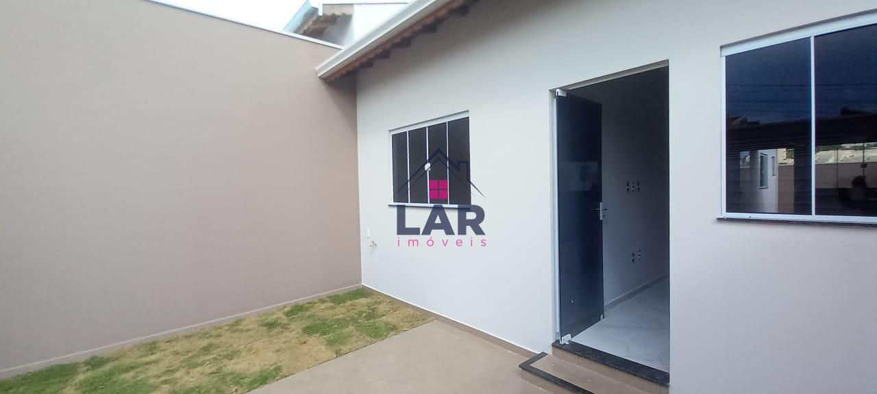 Vende - se casas localizadas no bairro Santo Expedito II
