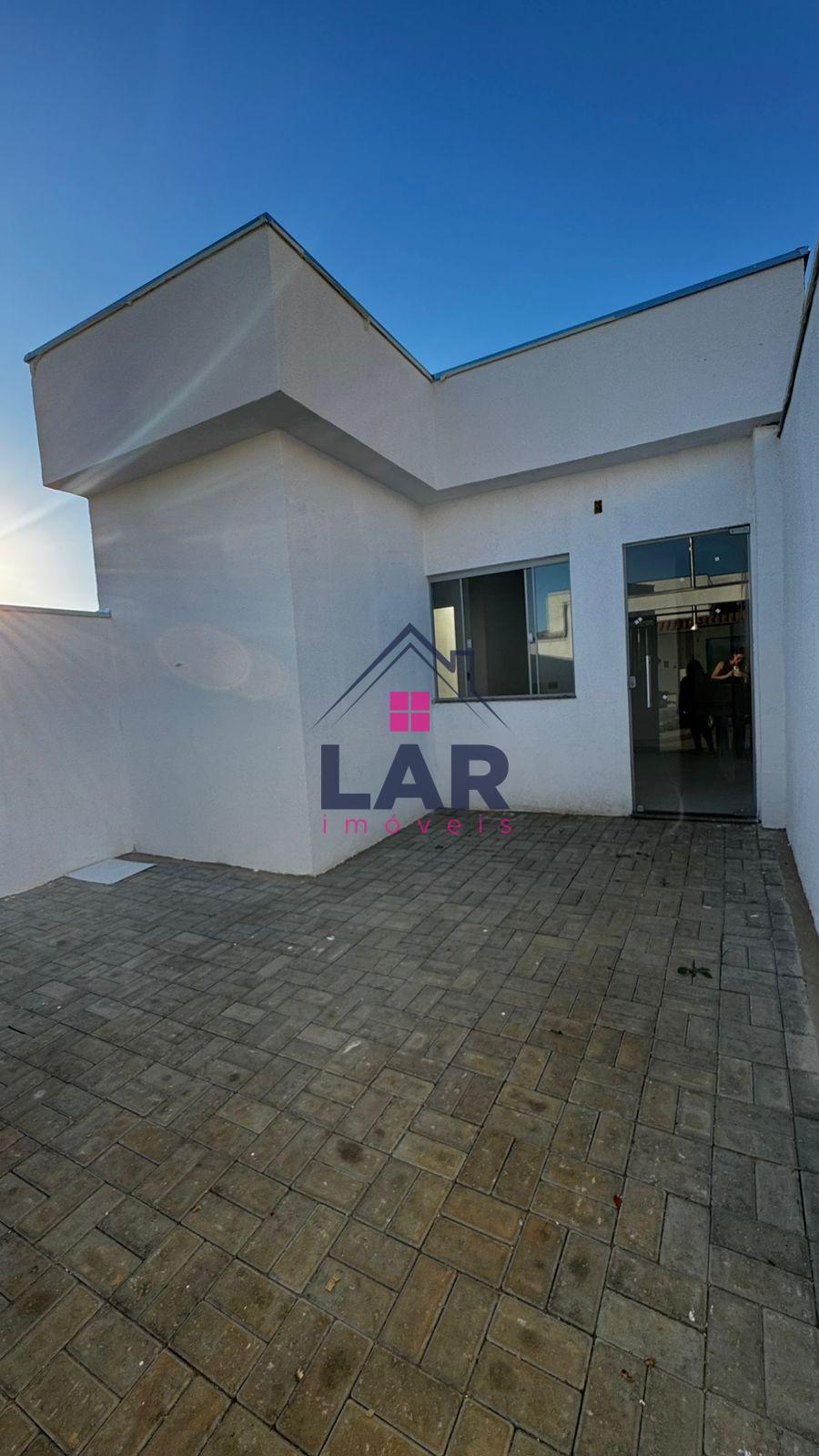 Vende-se Casa com excelente acabamento, localizada no bairro Parque Real