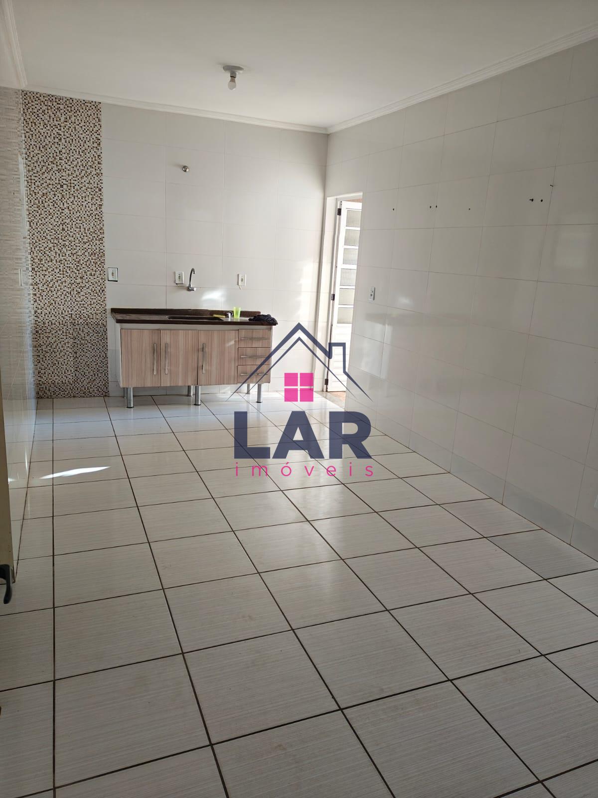 Vende-se uma bela casa com localização no bairro Foch, com excelente acabamento